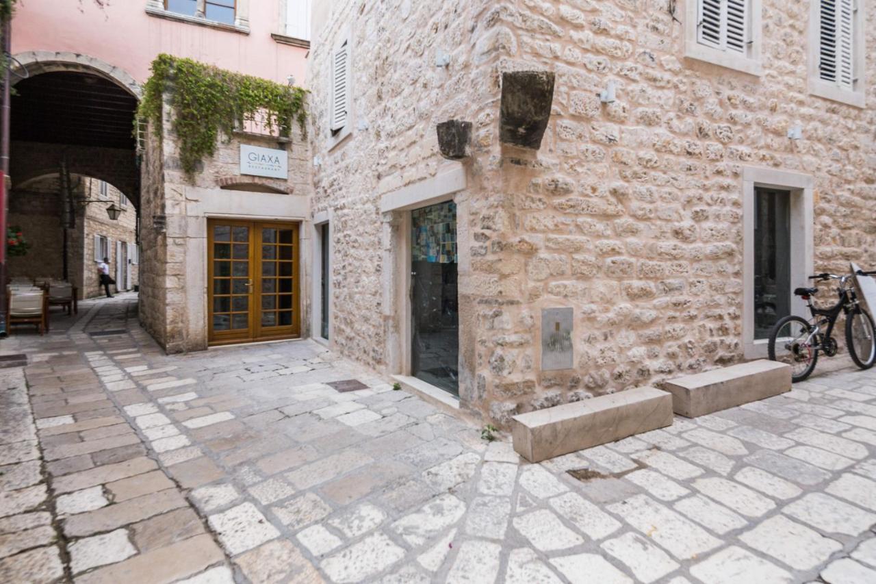 Holiday Home City Walls Hvar Town Ruang foto